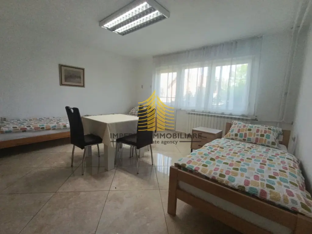 Kuća za najam – Karlovac, 294 m², 9-sobni – fotografija 2