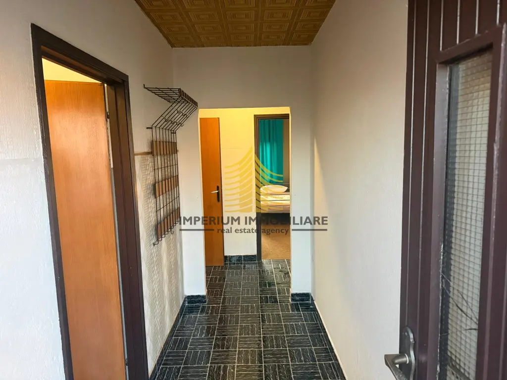 Kuća za najam – Kaštel Stari, Kaštel Novi, 226 m², 12-sobni – fotografija 2