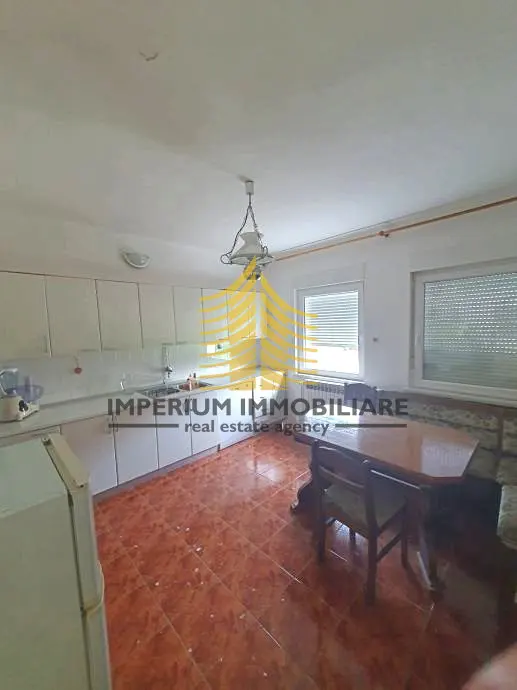 Kuća za najam – Sveti Ivan Zelina, 280 m², 5-sobni – fotografija 5