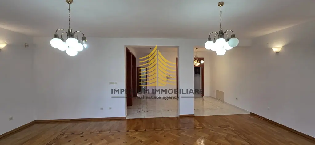 Kuća za najam – Maksimir, Zagreb, 400 m², 12-sobni – fotografija 3
