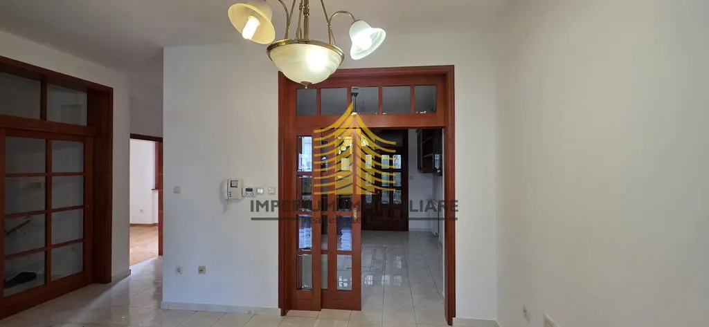 Kuća za najam – Maksimir, Zagreb, 400 m², 12-sobni – fotografija 4