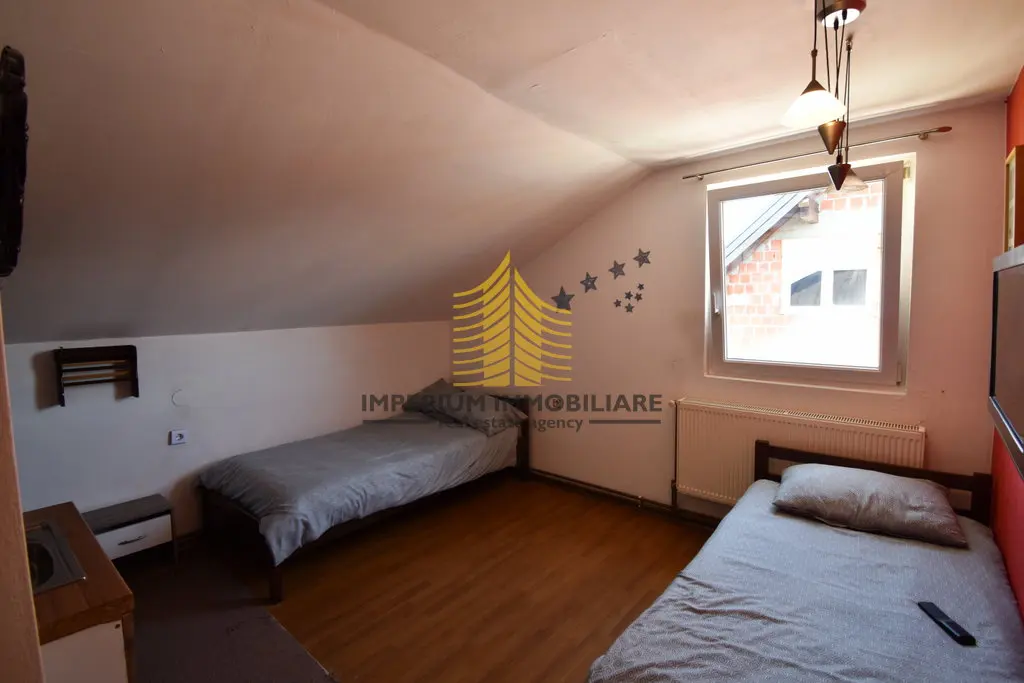 Kuća za najam – Petruševec, Zagreb, 220 m², 9-sobni