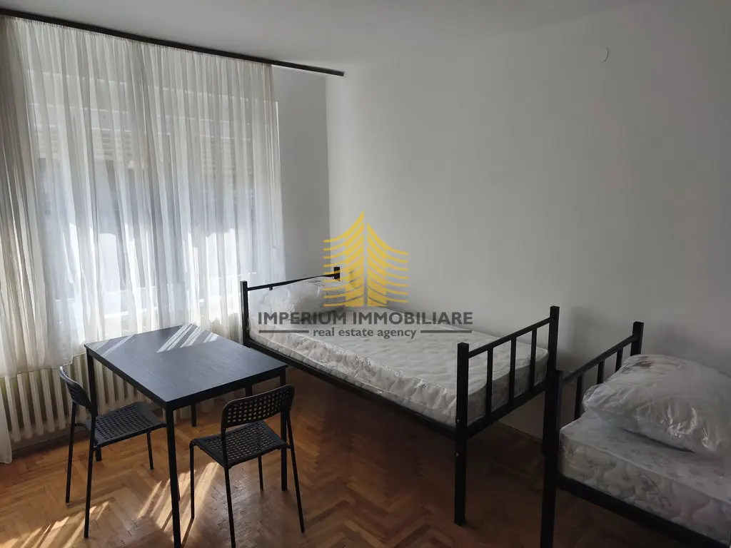 Kuća za najam – Sesvete, Zagreb, 200 m², 8-sobni – fotografija 4