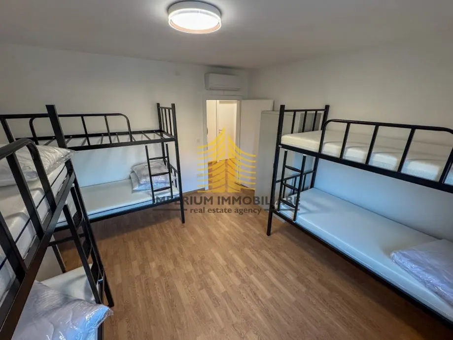 Kuća za najam – Sesvete, Zagreb, 300 m², 8-sobni – fotografija 4