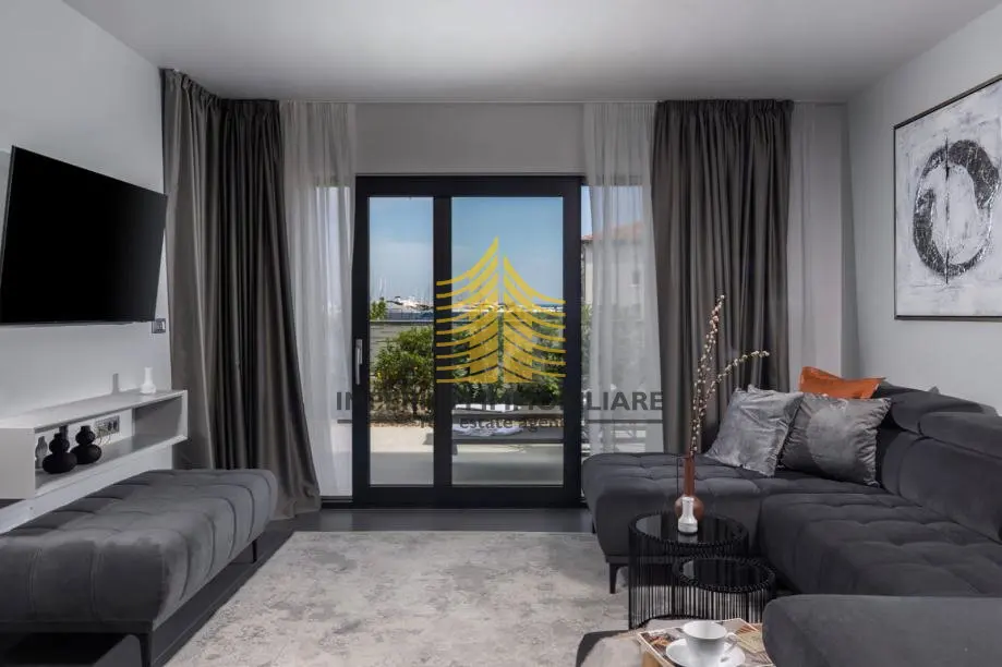 Kuća na prodaju – Bibinje, 492 m², 4-sobni – fotografija 5