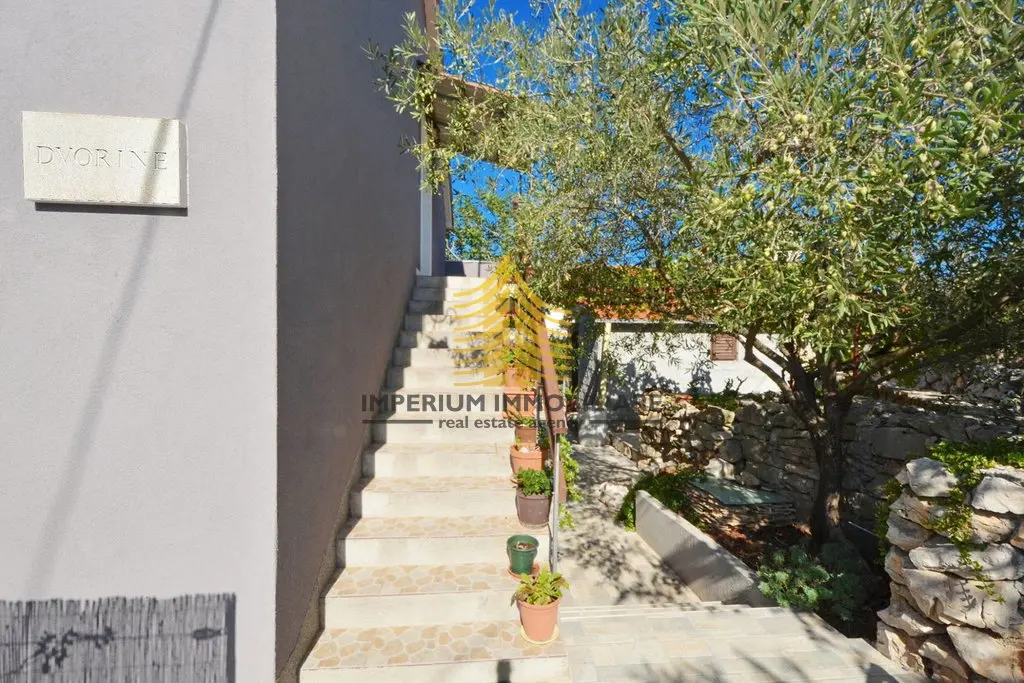 Kuća na prodaju – Drvenik Veliki, Drvenik Mali, 130 m², 4-sobni – fotografija 3