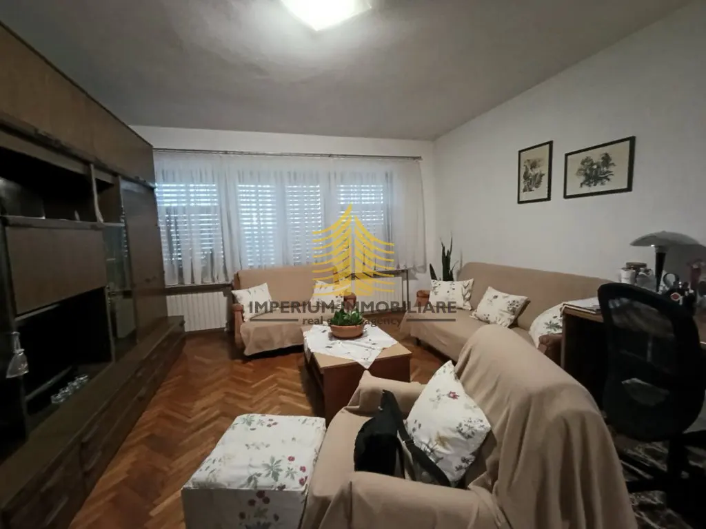 Kuća na prodaju – Duga Resa, 350 m², 5-sobni – fotografija 3