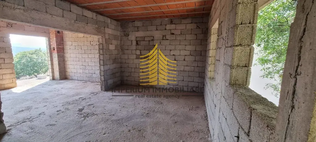 Kuća na prodaju – Supetar, Gornji Humac, 200 m², 4-sobni – fotografija 3