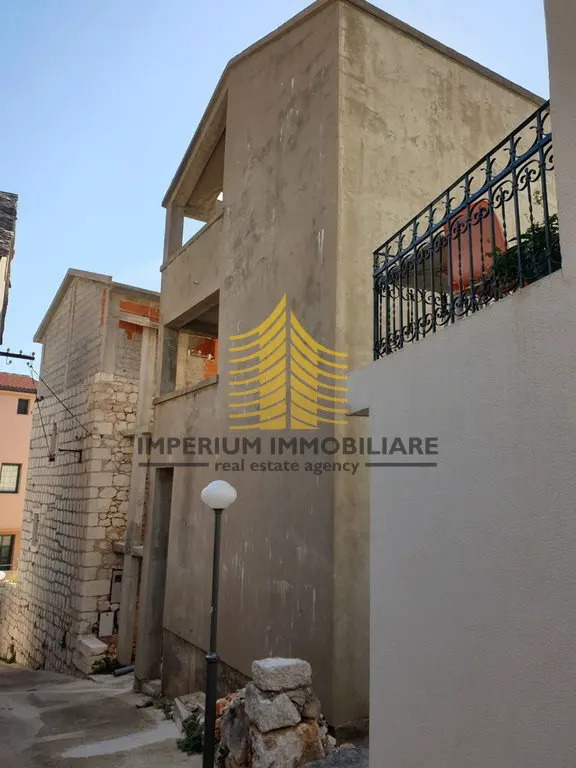 Kuća na prodaju – Igrane, 150 m², 6-sobni – fotografija 2