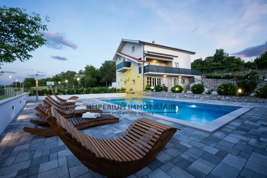 Kuća na prodaju – Imotski, 156 m², 5-sobni – fotografija 2