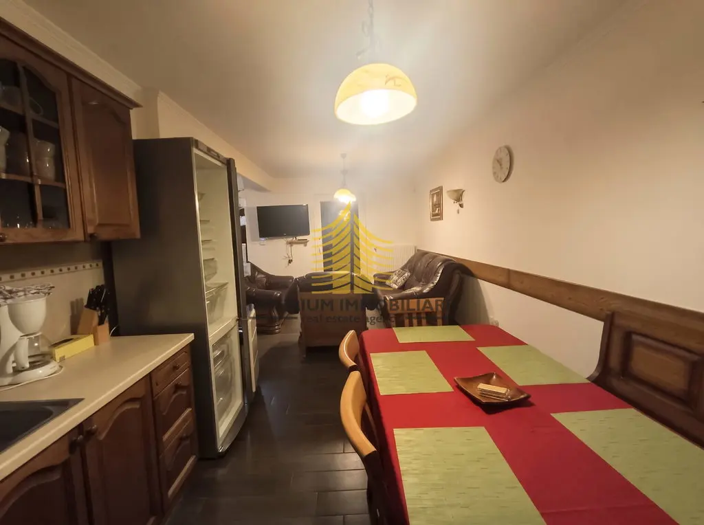 Kuća na prodaju – Jasenak, 200 m², 7-sobni – fotografija 3