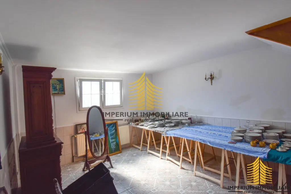 Kuća na prodaju – Jastrebarsko, 340 m², 9-sobni – fotografija 2
