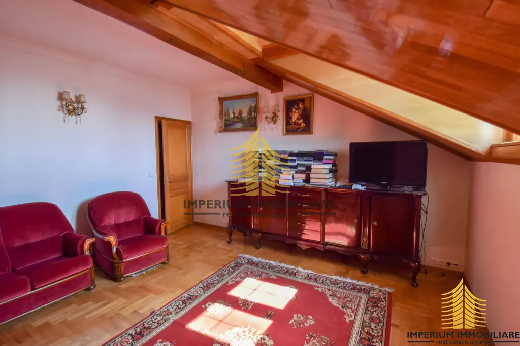 Kuća na prodaju – Jastrebarsko, 340 m², 9-sobni – fotografija 6