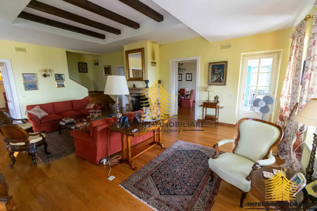 Kuća na prodaju – Jastrebarsko, 531 m², 10-sobni – fotografija 5