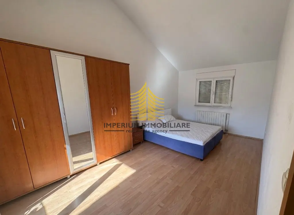 Kuća na prodaju – Kaštel Lukšić, 170 m², 4-sobni – fotografija 4