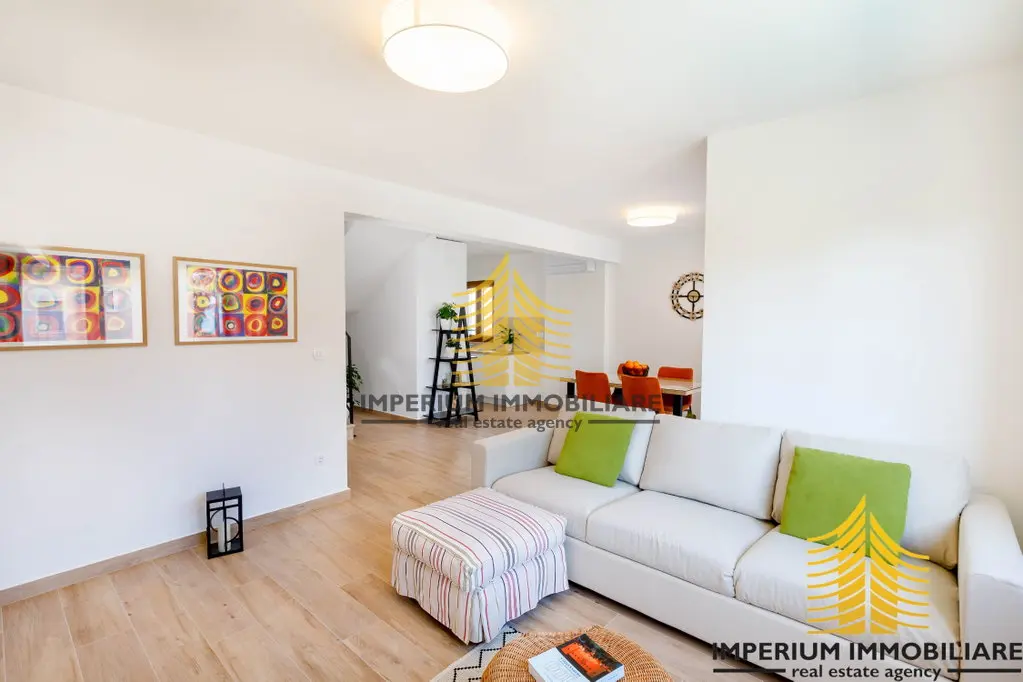 Kuća na prodaju – Kaštel Lukšić, 450 m², 5-sobni – fotografija 4