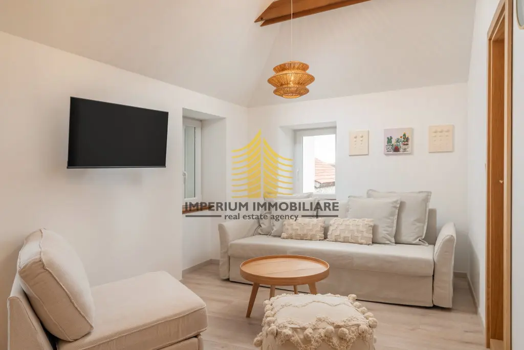 Kuća na prodaju – Kaštel Stari, Kaštel Novi, 150 m², 3-sobni – fotografija 3