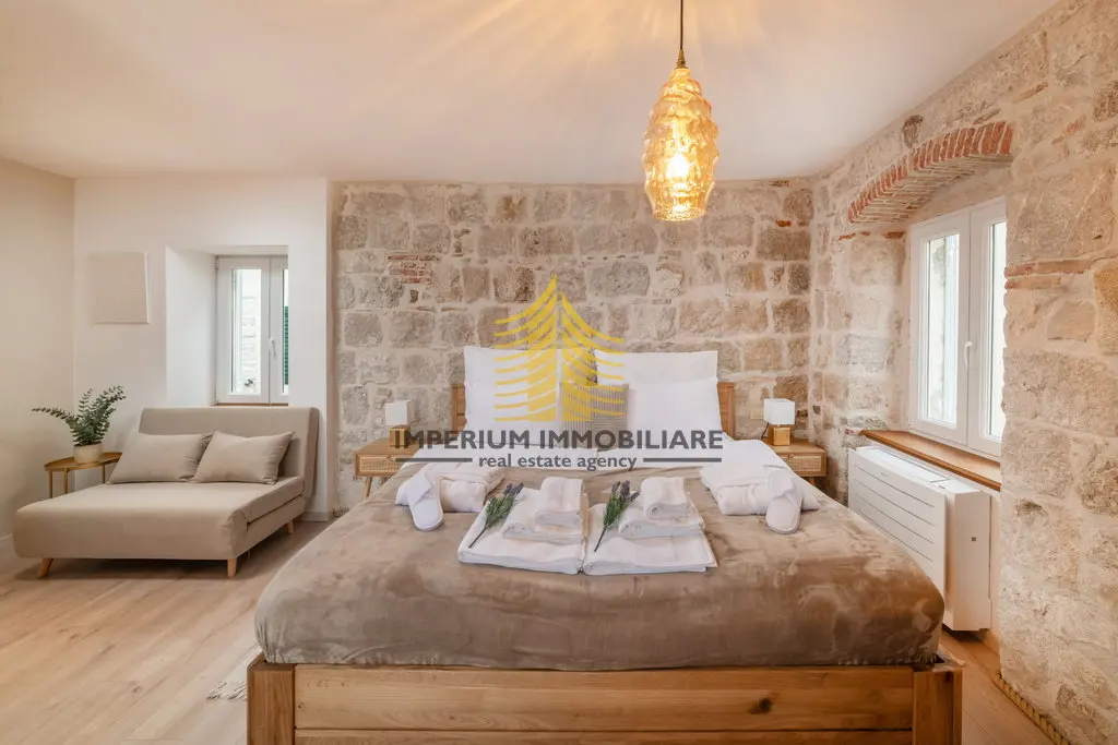 Kuća na prodaju – Kaštel Stari, Kaštel Novi, 150 m², 3-sobni – fotografija 6