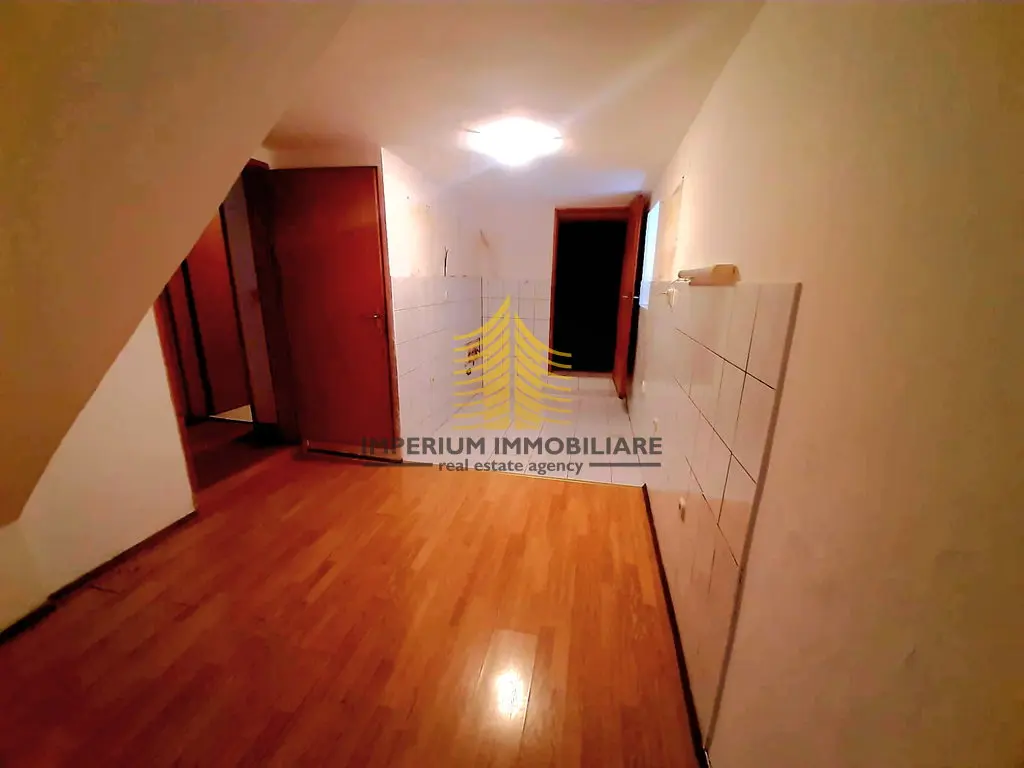 Kuća na prodaju – Kaštel Stari, Kaštel Novi, 200 m², 5-sobni – fotografija 3