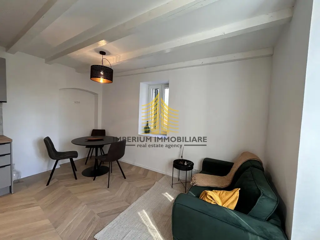Kuća na prodaju – Kaštel Štafilić, 60 m², 2-sobni – fotografija 4