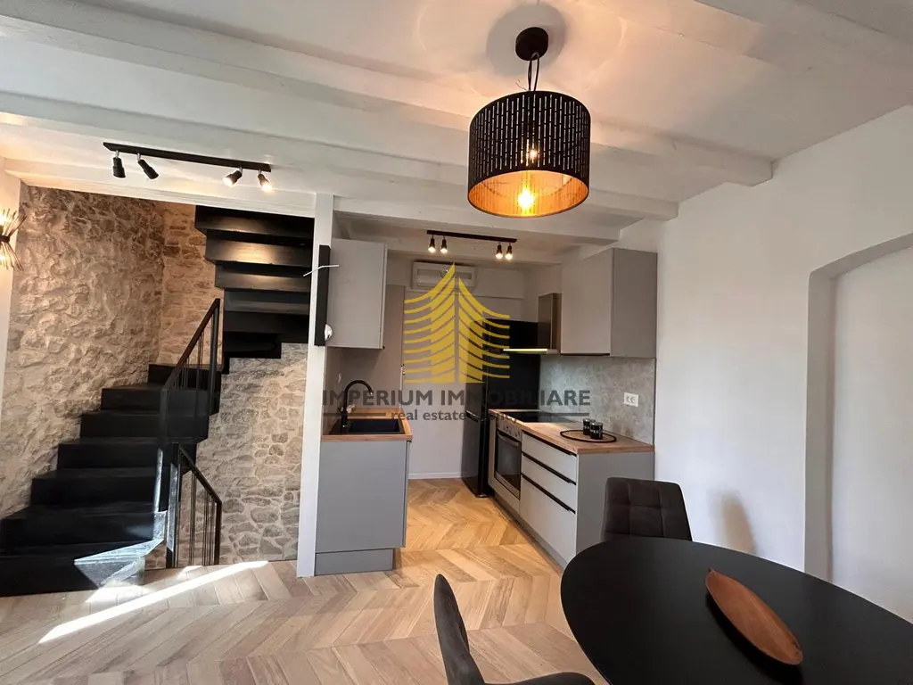 Kuća na prodaju – Kaštel Štafilić, 60 m², 2-sobni