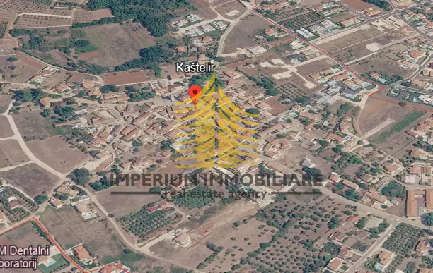 Kuća na prodaju – Kaštelir, 230 m², 4-sobni