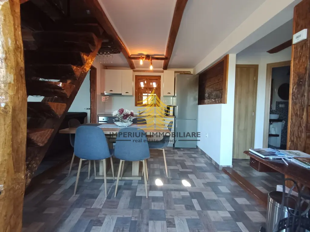 Kuća na prodaju – Koranski Brijeg, 200 m², 6-sobni