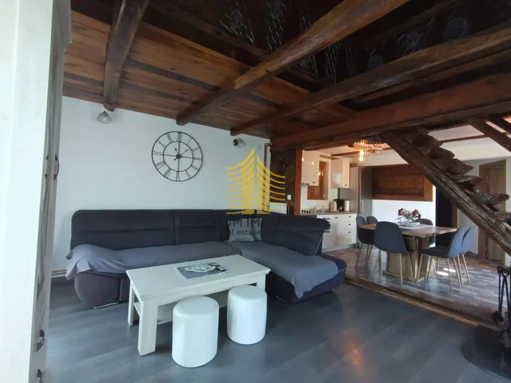 Kuća na prodaju – Koranski Brijeg, 200 m², 6-sobni – fotografija 3