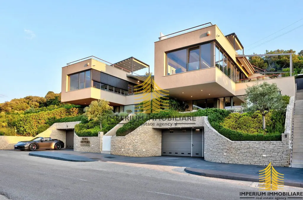 Kuća na prodaju – Korčula, 682 m², 8-sobni – fotografija 2