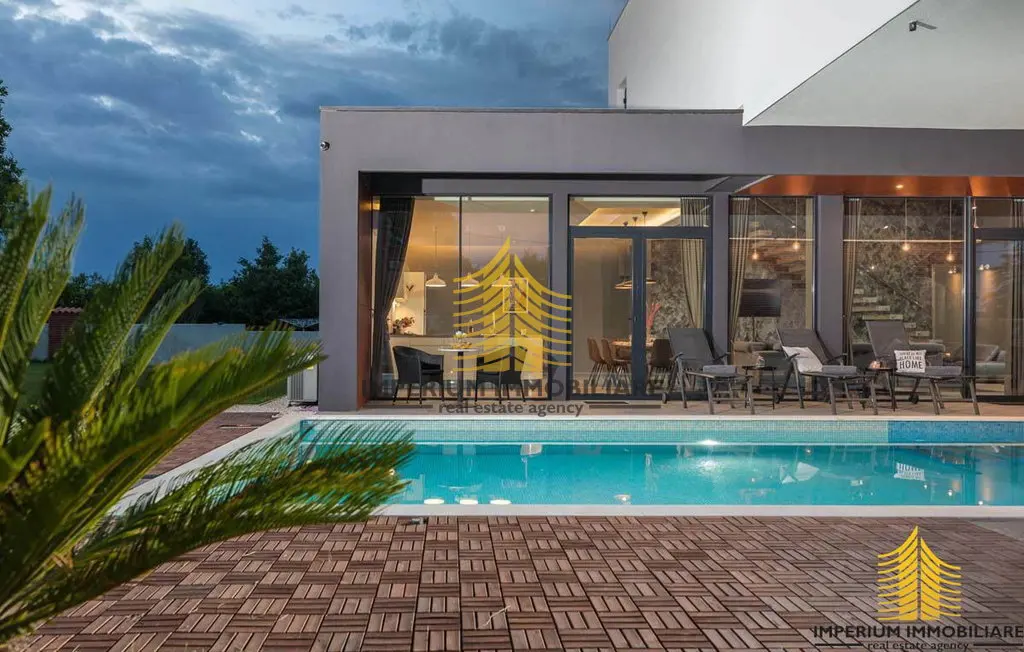 Kuća na prodaju – Ližnjan, 380,68 m², 6-sobni – fotografija 5