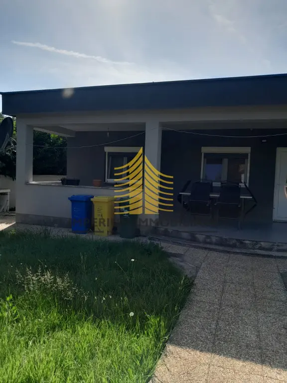 Kuća na prodaju – Loborika, 129 m², 3-sobni – fotografija 2