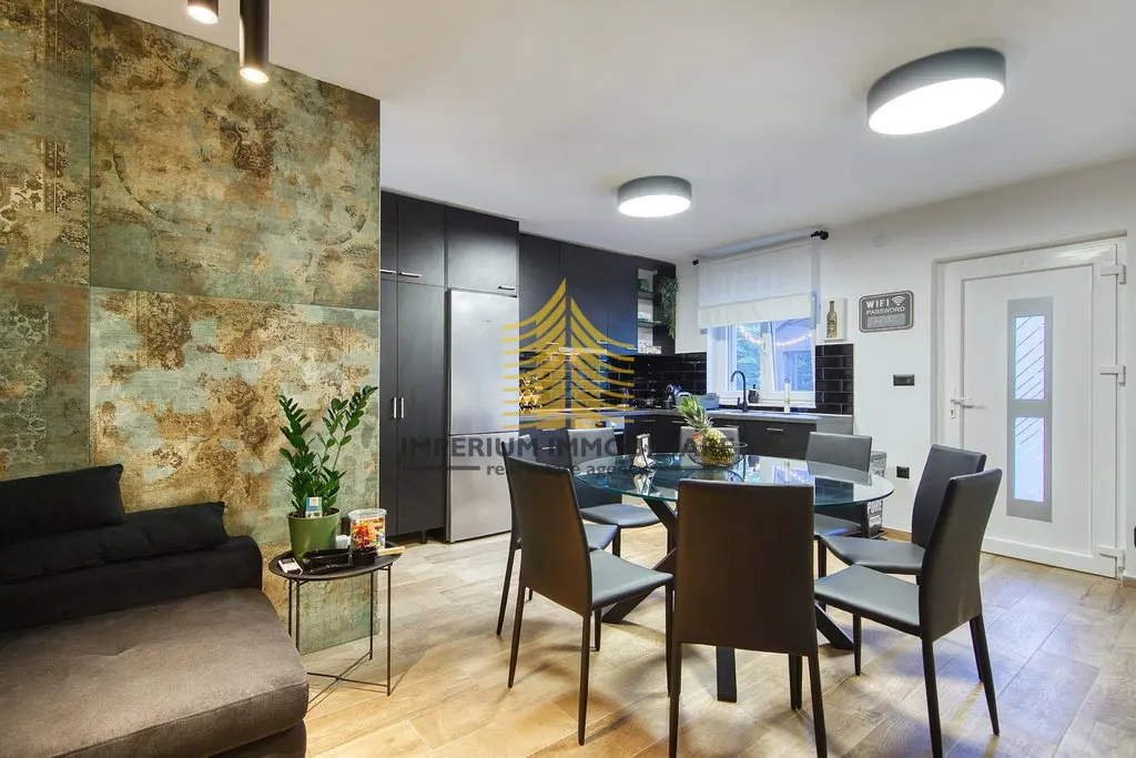 Kuća na prodaju – Lovinac, 90 m², 4-sobni – fotografija 2