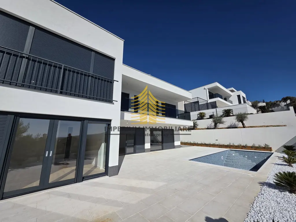 Kuća na prodaju – Vinišće, Marina, 208 m², 4-sobni – fotografija 5
