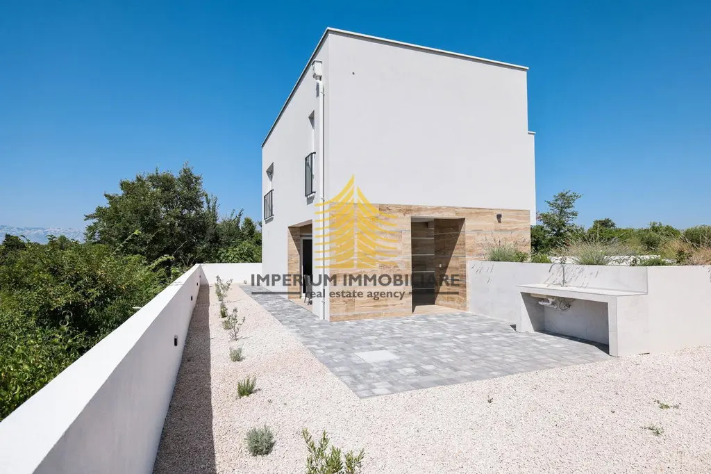 Kuća na prodaju – Nin, 113,3 m², 4-sobni – fotografija 3