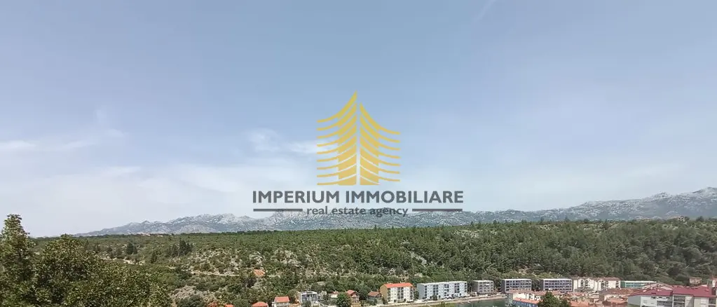 Kuća na prodaju – Obrovac, 178 m², 4-sobni