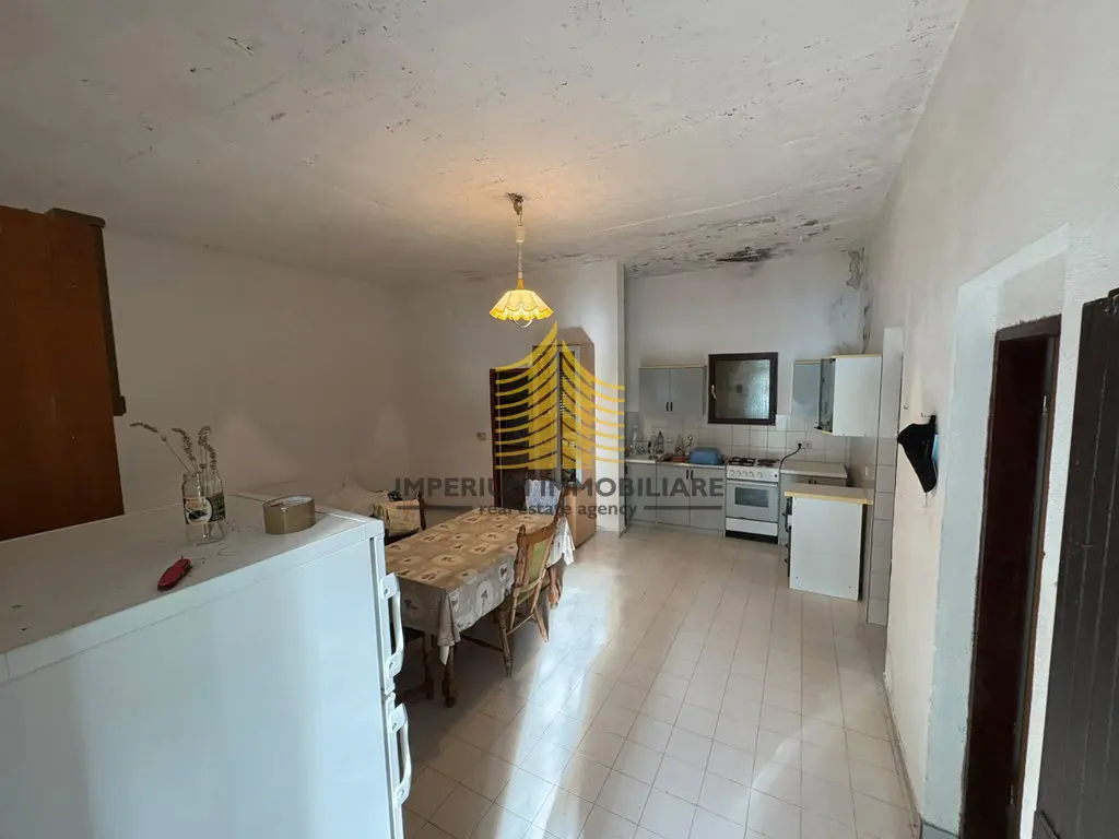 Kuća na prodaju – Obrovac, 75 m², 3-sobni – fotografija 2