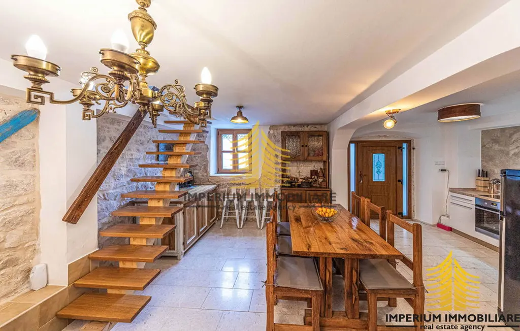Kuća na prodaju – Okrug, 120 m², 3-sobni – fotografija 6