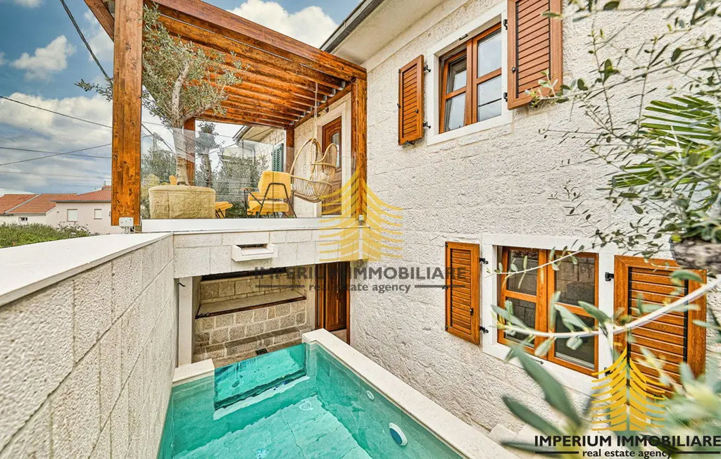Kuća na prodaju – Okrug, 120 m², 3-sobni – fotografija 2
