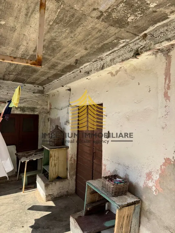 Kuća na prodaju – Okrug Gornji, Okrug, 110 m², 5-sobni – fotografija 3