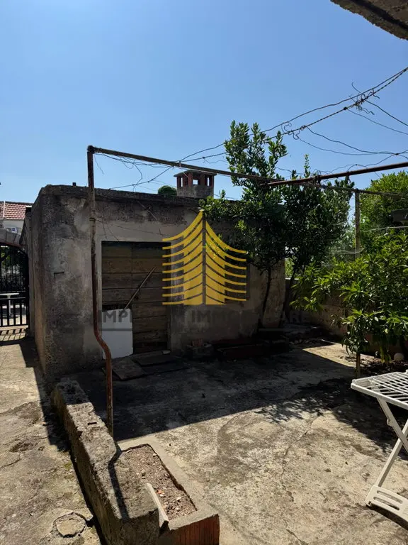 Kuća na prodaju – Okrug Gornji, Okrug, 110 m², 5-sobni – fotografija 5