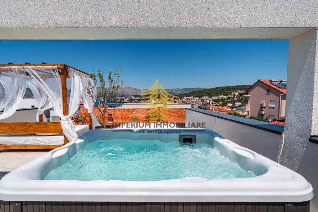 Kuća na prodaju – Okrug Gornji, Okrug, 200 m², 5-sobni – fotografija 5