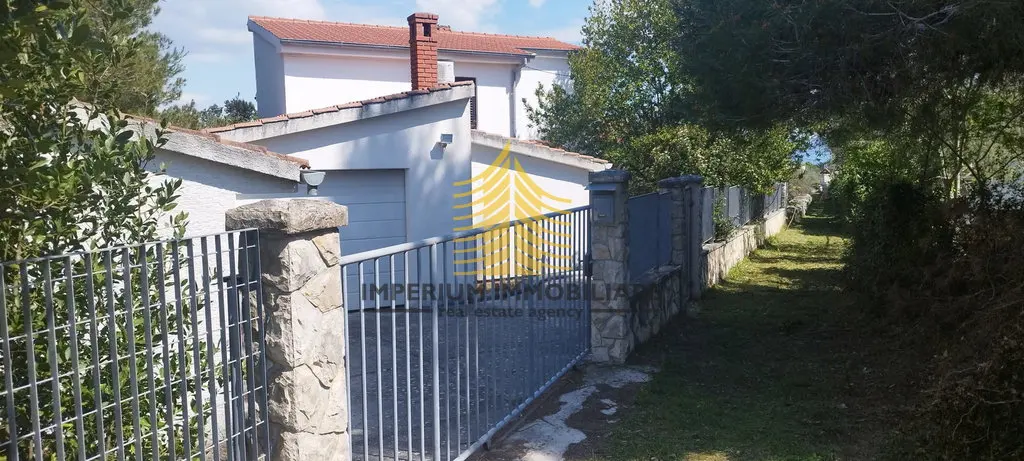 Kuća na prodaju – Ždrelac, Pašman, 144 m², 4-sobni – fotografija 2