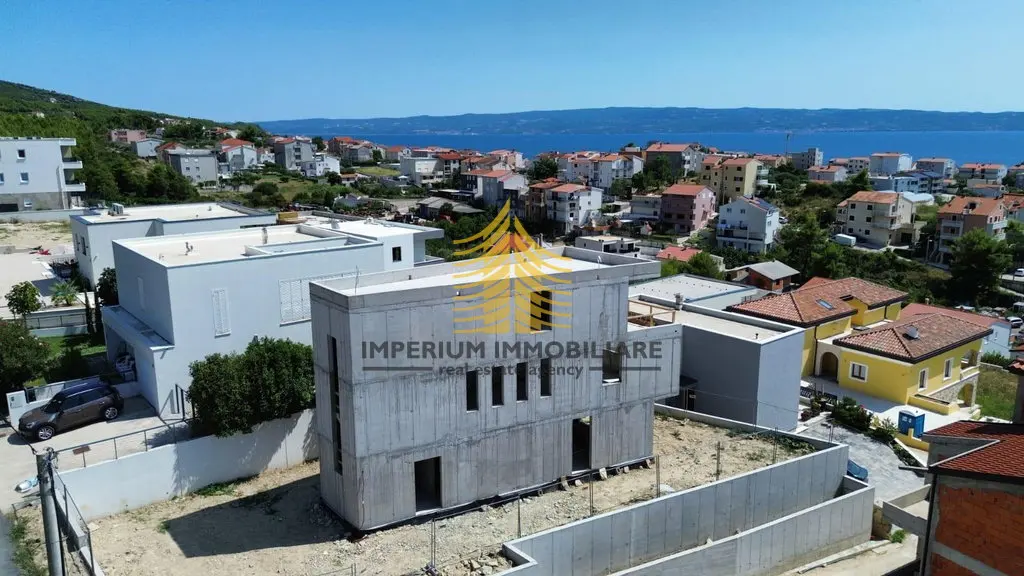 Kuća na prodaju – Podstrana, 218 m², 6-sobni – fotografija 3