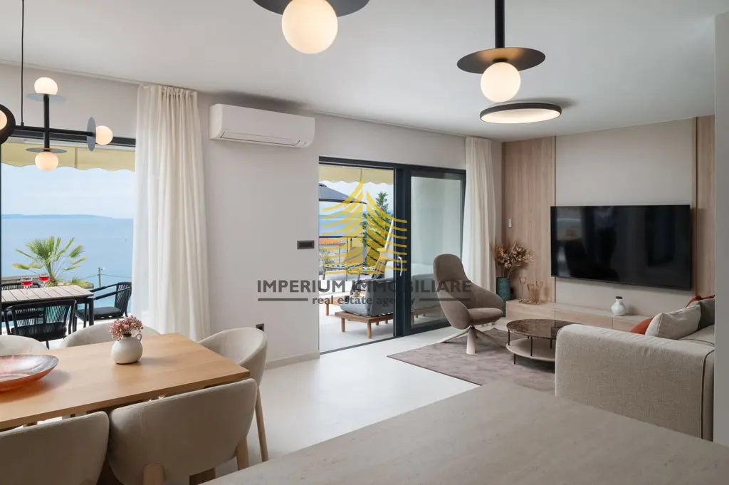 Kuća na prodaju – Podstrana, 244 m², 7-sobni – fotografija 4