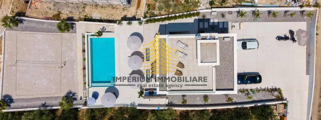 Kuća na prodaju – Podstrana, 300 m², 5-sobni – fotografija 6