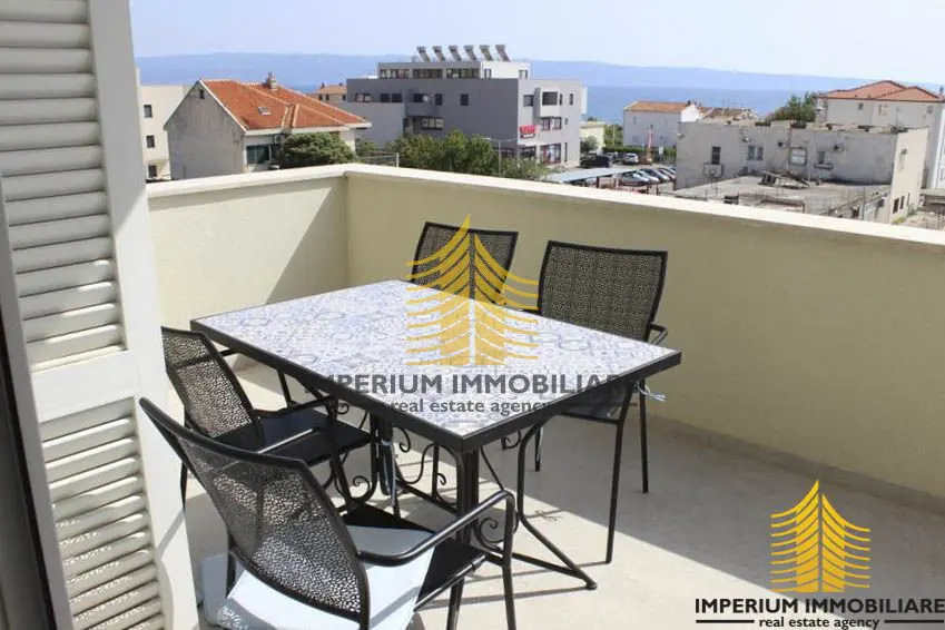 Kuća na prodaju – Podstrana, 500 m², 10-sobni – fotografija 4
