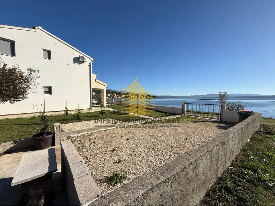 Kuća na prodaju – Posedarje, 190 m², 4-sobni – fotografija 3