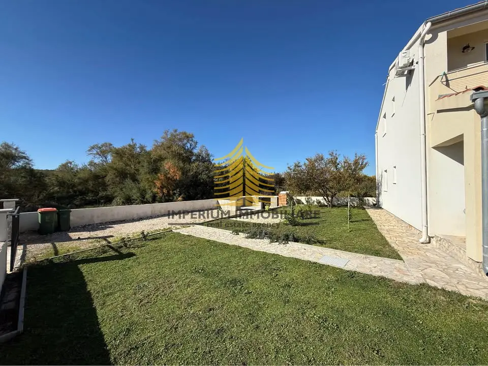 Kuća na prodaju – Posedarje, 190 m², 4-sobni – fotografija 4
