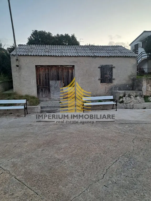Kuća na prodaju – Sestrunj, Preko, 40 m², 1-sobni