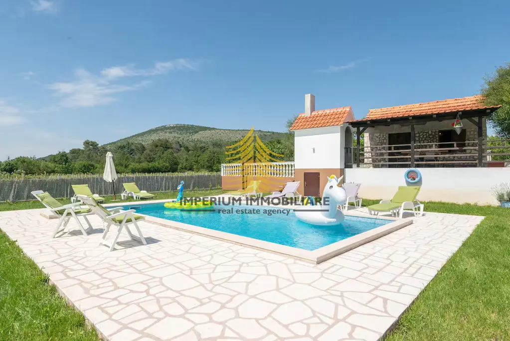 Kuća na prodaju – Prgomet, 240 m², 4-sobni – fotografija 6